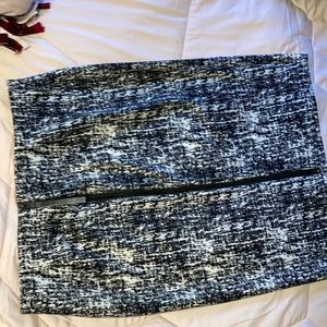 Vince Camuto B&W Pencil Skirt
